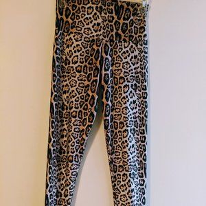 Onzie  High Rise Cheeta Print Long Leggings  XS